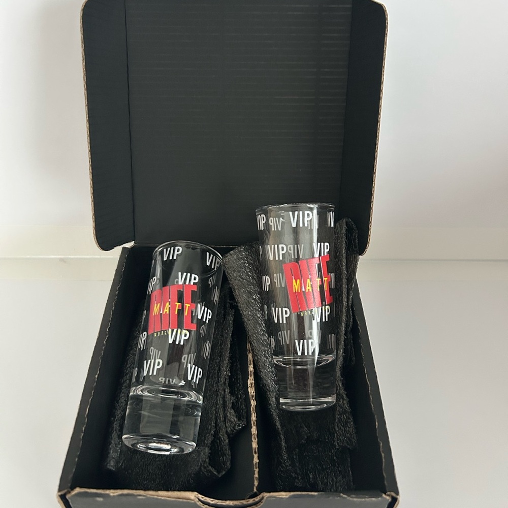 Matt Rife comedian Stay Golden 2026 tour VIP set of 2 shot glasses with bag